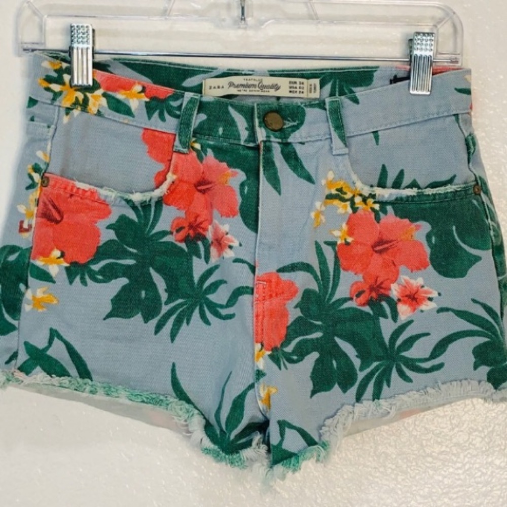 Zara Hibiscus Flower Distressed Raw Hem Denim Shorts